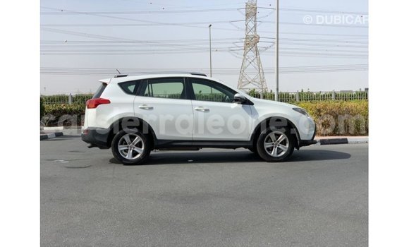 Buy Import Toyota 4Runner White Car in Import - Dubai in Kailahun Buy Import Toyota 4Runner White Car in Import - Dubai in Kailahun