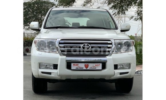 Buy Import Toyota Land Cruiser White Car in Import - Dubai in Kailahun Buy Import Toyota Land Cruiser White Car in Import - Dubai in Kailahun