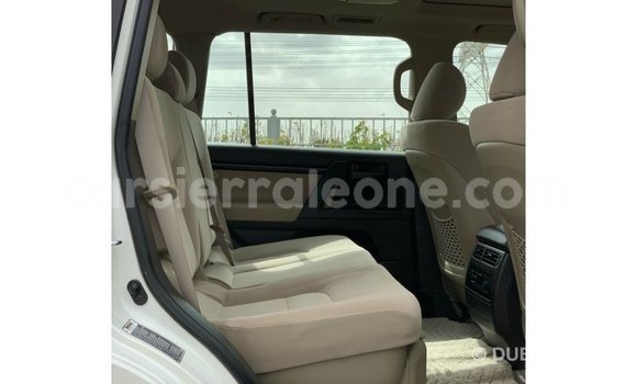 Buy Import Toyota Land Cruiser White Car in Import - Dubai in Kailahun Buy Import Toyota Land Cruiser White Car in Import - Dubai in Kailahun