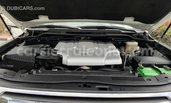 Buy Import Toyota Land Cruiser White Car in Import - Dubai in Kailahun Buy Import Toyota Land Cruiser White Car in Import - Dubai in Kailahun