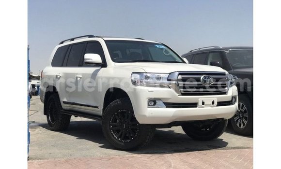 Buy Import Toyota Land Cruiser White Car in Import - Dubai in Kailahun