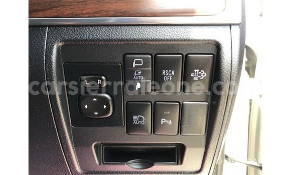 Buy Import Toyota Land Cruiser White Car in Import - Dubai in Kailahun Buy Import Toyota Land Cruiser White Car in Import - Dubai in Kailahun