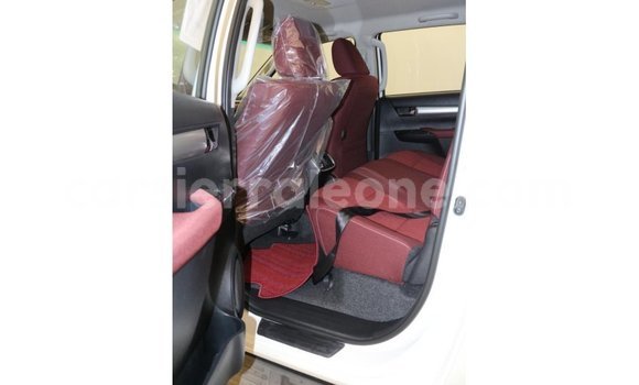 Buy Import Toyota Hilux White Car in Import - Dubai in Kailahun Buy Import Toyota Hilux White Car in Import - Dubai in Kailahun