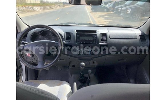 Buy Import Toyota Hilux White Car in Import - Dubai in Kailahun Buy Import Toyota Hilux White Car in Import - Dubai in Kailahun