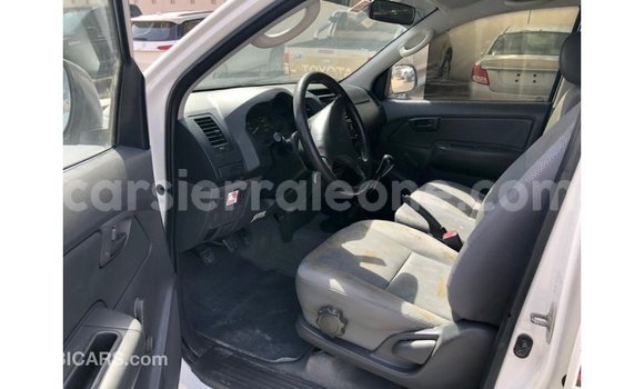 Buy Import Toyota Hilux White Car in Import - Dubai in Kailahun Buy Import Toyota Hilux White Car in Import - Dubai in Kailahun
