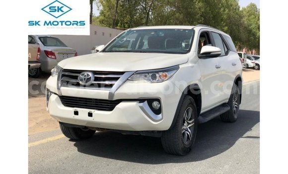 Buy Import Toyota Fortuner White Car in Import - Dubai in Kailahun Buy Import Toyota Fortuner White Car in Import - Dubai in Kailahun