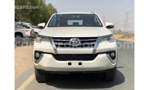 Buy Import Toyota Fortuner White Car in Import - Dubai in Kailahun Buy Import Toyota Fortuner White Car in Import - Dubai in Kailahun