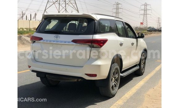 Buy Import Toyota Fortuner White Car in Import - Dubai in Kailahun Buy Import Toyota Fortuner White Car in Import - Dubai in Kailahun