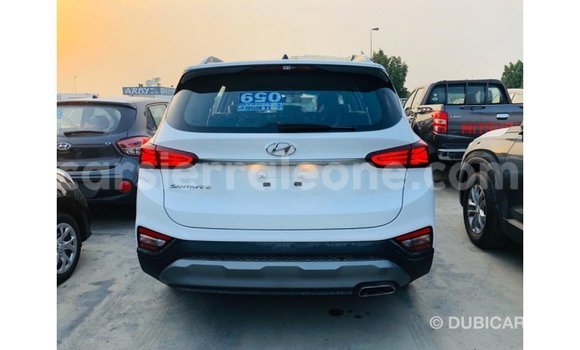 Buy Import Hyundai Santa Fe White Car in Import - Dubai in Kailahun Buy Import Hyundai Santa Fe White Car in Import - Dubai in Kailahun