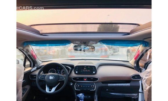 Buy Import Hyundai Santa Fe White Car in Import - Dubai in Kailahun Buy Import Hyundai Santa Fe White Car in Import - Dubai in Kailahun