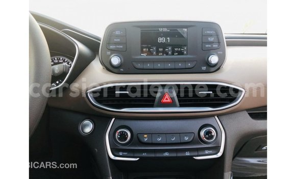 Buy Import Hyundai Santa Fe White Car in Import - Dubai in Kailahun Buy Import Hyundai Santa Fe White Car in Import - Dubai in Kailahun