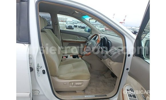Buy Import Toyota Harrier White Car in Import - Dubai in Kailahun Buy Import Toyota Harrier White Car in Import - Dubai in Kailahun
