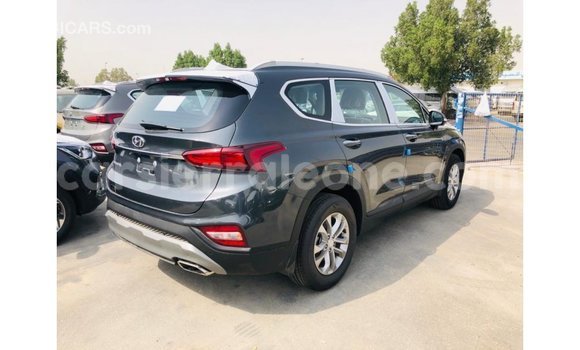 Buy Import Hyundai Santa Fe Green Car in Import - Dubai in Kailahun Buy Import Hyundai Santa Fe Green Car in Import - Dubai in Kailahun