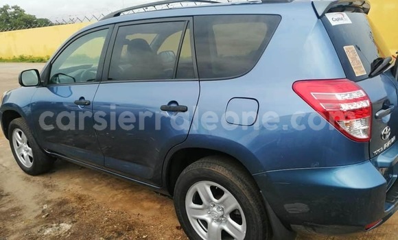Acheter Occasion Voiture Toyota RAV4 Bleu à Freetown, Western Urban Acheter Occasion Voiture Toyota RAV4 Bleu à Freetown, Western Urban