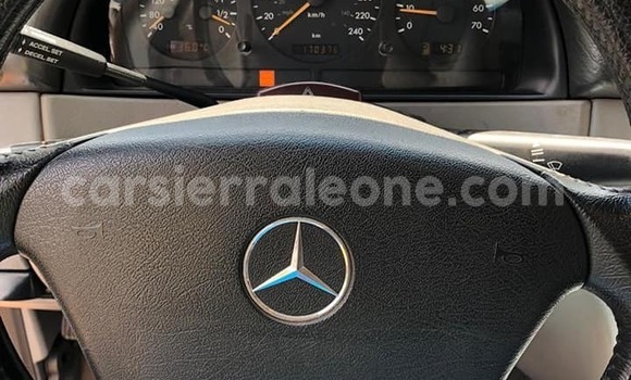 Buy Used Mercedes‒Benz ML–Class Silver Car in Freetown in Western Urban Buy Used Mercedes‒Benz ML–Class Silver Car in Freetown in Western Urban