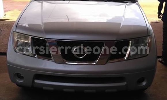 Buy Used Nissan Hardbody Silver Car in Segbwema in Kailahun Buy Used Nissan Hardbody Silver Car in Segbwema in Kailahun