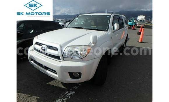 Buy Import Toyota Hilux White Car in Import - Dubai in Kailahun