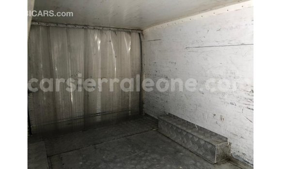 Buy Import Toyota Hiace White Car in Import - Dubai in Kailahun Buy Import Toyota Hiace White Car in Import - Dubai in Kailahun