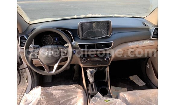 Buy Import Hyundai Tucson White Car in Import - Dubai in Kailahun Buy Import Hyundai Tucson White Car in Import - Dubai in Kailahun