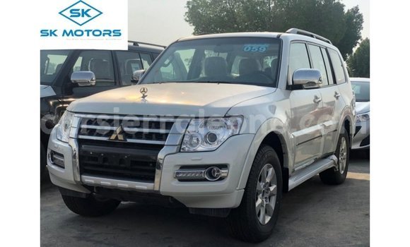 Buy Import Mitsubishi Pajero Black Car in Import - Dubai in Kailahun