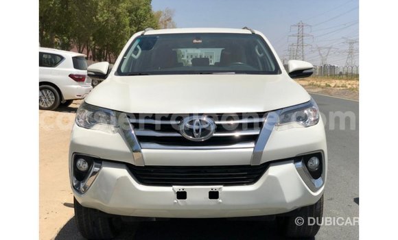 Buy Import Toyota Fortuner White Car in Import - Dubai in Kailahun Buy Import Toyota Fortuner White Car in Import - Dubai in Kailahun