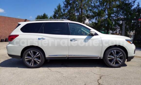 Buy Used Nissan Pathfinder White Car in Freetown in Western Urban