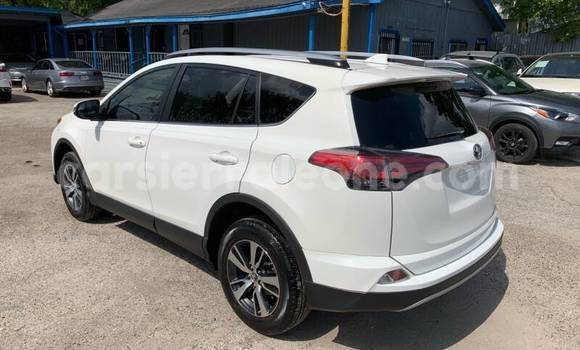 Buy Used Toyota RAV4 White Car in Freetown in Western Urban Buy Used Toyota RAV4 White Car in Freetown in Western Urban
