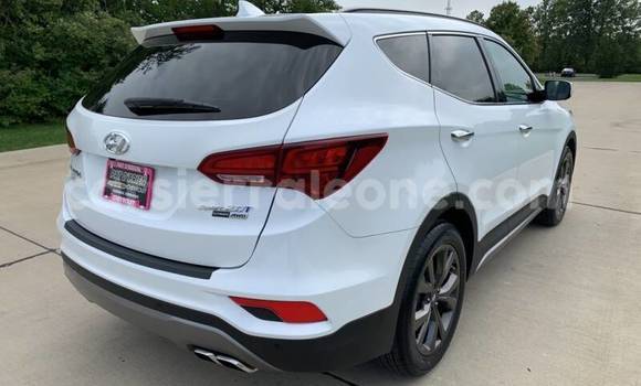 Buy Used Hyundai Santa Fe White Car in Freetown in Western Urban Buy Used Hyundai Santa Fe White Car in Freetown in Western Urban