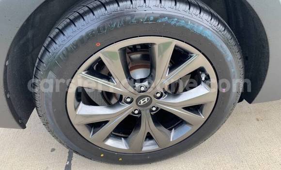 Buy Used Hyundai Santa Fe White Car in Freetown in Western Urban Buy Used Hyundai Santa Fe White Car in Freetown in Western Urban