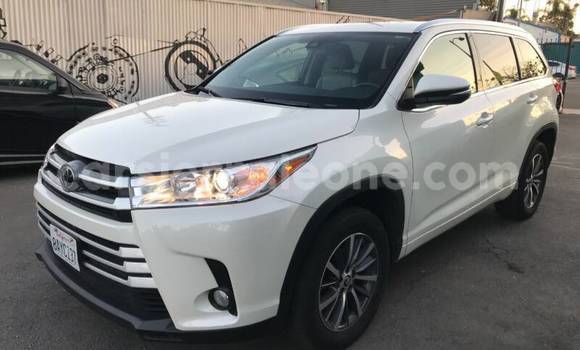 Buy Used Toyota Highlander White Car in Freetown in Western Urban Buy Used Toyota Highlander White Car in Freetown in Western Urban