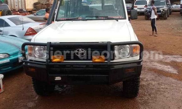 Buy Used Toyota Land Cruiser White Car in Freetown in Western Urban Buy Used Toyota Land Cruiser White Car in Freetown in Western Urban