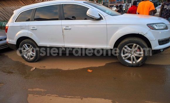 Buy Used Audi Q7 White Car in Freetown in Western Urban