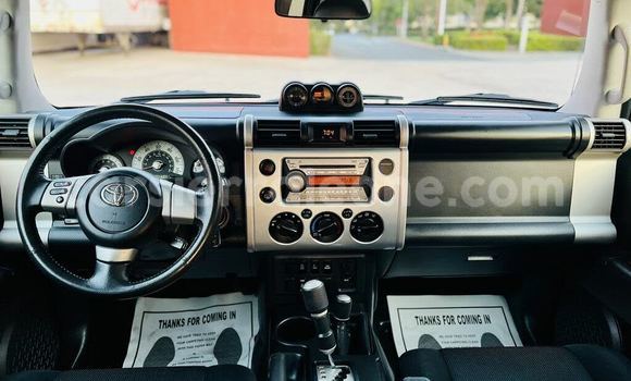 Buy Import Toyota FJ Cruiser Silver Car in Blama in Kenema Buy Import Toyota FJ Cruiser Silver Car in Blama in Kenema