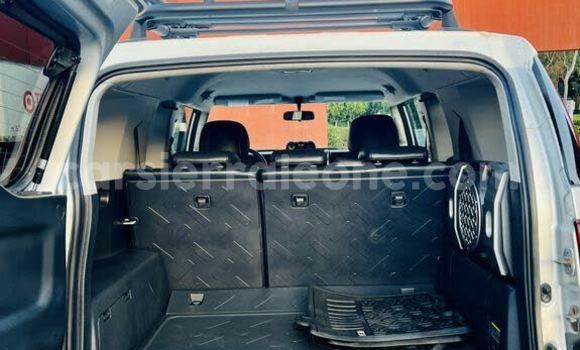 Buy Import Toyota FJ Cruiser Silver Car in Blama in Kenema Buy Import Toyota FJ Cruiser Silver Car in Blama in Kenema