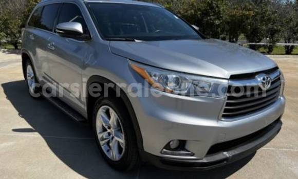 Buy Import Toyota Highlander Silver Car in Blama in Kenema Buy Import Toyota Highlander Silver Car in Blama in Kenema