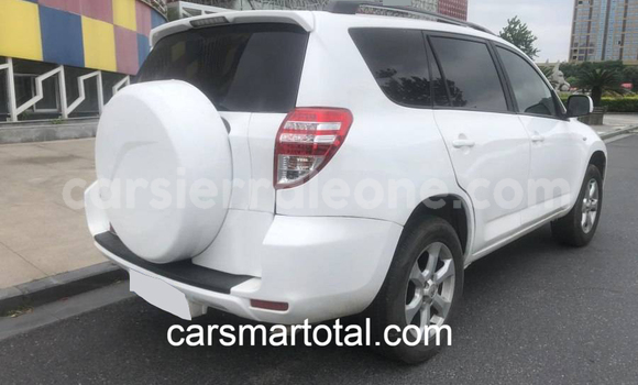 Buy Used Toyota RAV4 White Car in Gbinti in Port Loko Buy Used Toyota RAV4 White Car in Gbinti in Port Loko