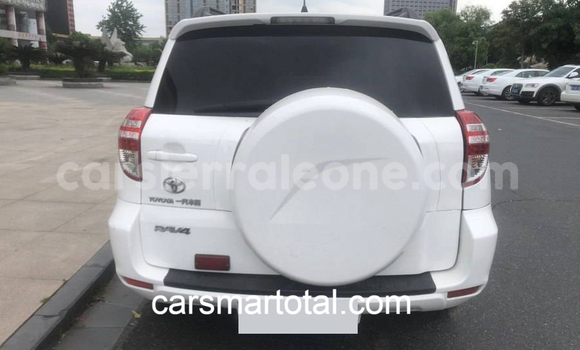 Buy Used Toyota RAV4 White Car in Gbinti in Port Loko Buy Used Toyota RAV4 White Car in Gbinti in Port Loko