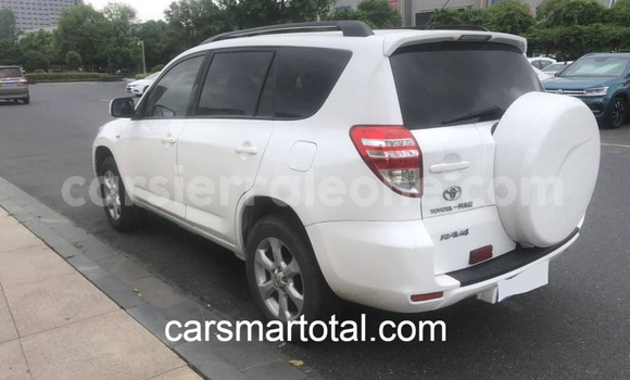 Buy Used Toyota RAV4 White Car in Gbinti in Port Loko Buy Used Toyota RAV4 White Car in Gbinti in Port Loko