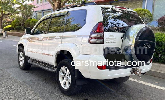 Buy Used Toyota Prado White Car in Kambia in Kambia Buy Used Toyota Prado White Car in Kambia in Kambia