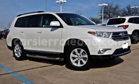 Buy Used Toyota Highlander White Car in Freetown in Western Urban Buy Used Toyota Highlander White Car in Freetown in Western Urban