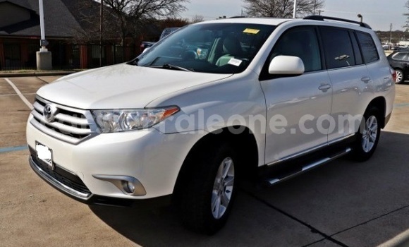 Buy Used Toyota Highlander White Car in Freetown in Western Urban Buy Used Toyota Highlander White Car in Freetown in Western Urban