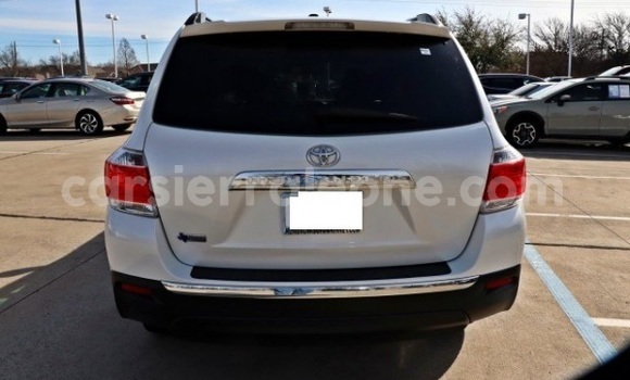 Buy Used Toyota Highlander White Car in Freetown in Western Urban Buy Used Toyota Highlander White Car in Freetown in Western Urban