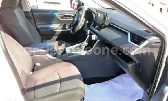 Buy Used Toyota RAV4 White Car in Freetown in Western Urban Buy Used Toyota RAV4 White Car in Freetown in Western Urban