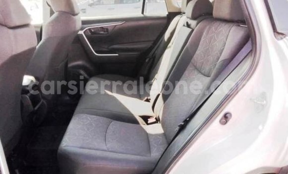 Buy Used Toyota RAV4 White Car in Freetown in Western Urban Buy Used Toyota RAV4 White Car in Freetown in Western Urban