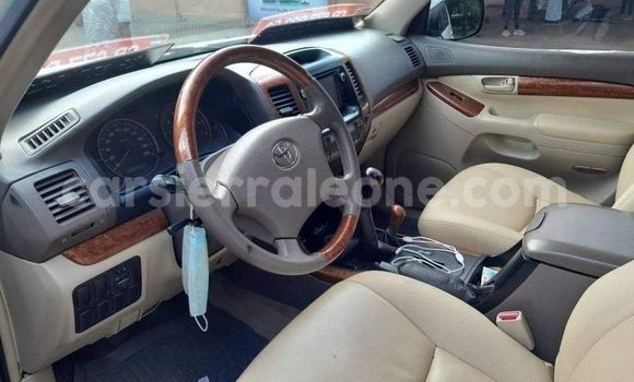 Buy Used Mercedes-Benz C-Classe Red Car in Freetown in Western Urban Buy Used Mercedes-Benz C-Classe Red Car in Freetown in Western Urban