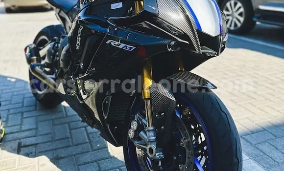 Buy Used Yamaha R1 Black Bike in Freetown in Western Urban
