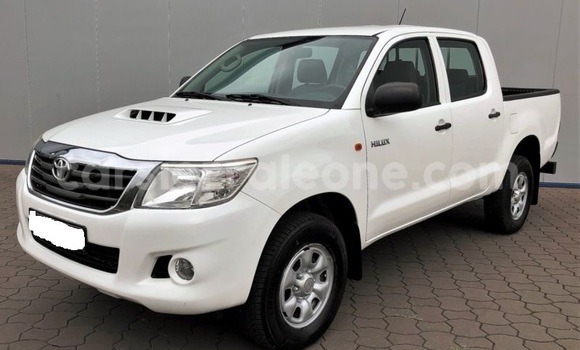 Buy Used Toyota Hilux White Car in Freetown in Western Urban Buy Used Toyota Hilux White Car in Freetown in Western Urban