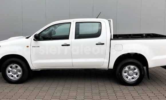 Buy Used Toyota Hilux White Car in Freetown in Western Urban Buy Used Toyota Hilux White Car in Freetown in Western Urban