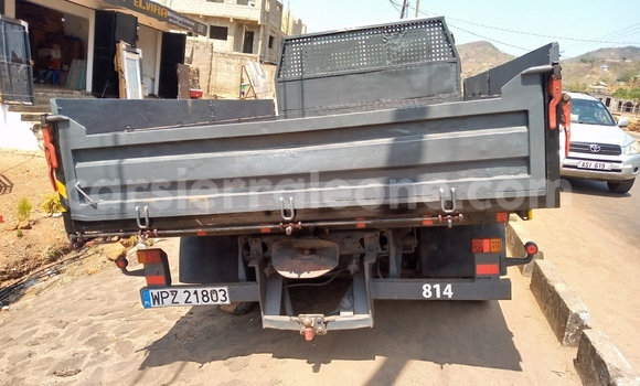 Buy Import Mercedes‒Benz 814 White Truck in Freetown in Western Urban Buy Import Mercedes‒Benz 814 White Truck in Freetown in Western Urban