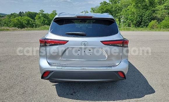Buy Used Toyota Highlander Silver Car in Freetown in Western Urban Buy Used Toyota Highlander Silver Car in Freetown in Western Urban